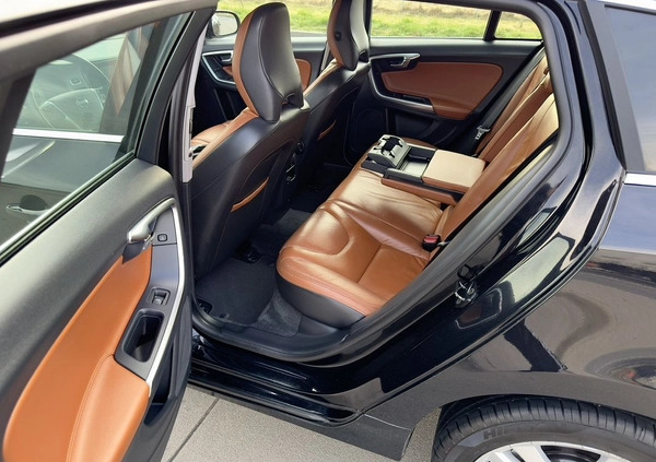 Volvo V60 cena 41000 przebieg: 242000, rok produkcji 2013 z Kłodzko małe 667
